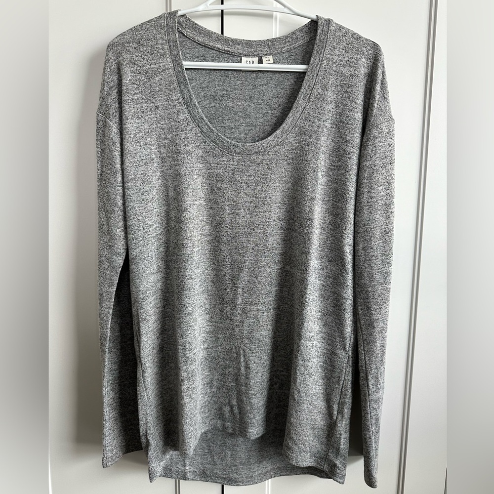 Gap scoop-neck sweater, size XS